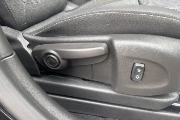 2022 Vauxhall Crossland 1.2 Turbo Elite Edition SUV 5dr Petrol Auto Euro 6 (s/s) (130 ps) - Cloth, photo 29