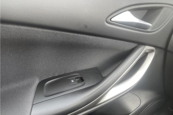 2020 Vauxhall Astra 1.2 Turbo SRi Hatchback 5dr Petrol Manual Euro 6 (s/s) (145 ps) - Cloth, photo 27
