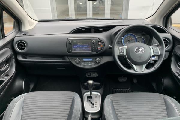 2015 Toyota Yaris 1.5 VVT-h Excel Hatchback 5dr Petrol Hybrid E-CVT Euro 6 (15in Alloy) (101 ps)-sequence-9