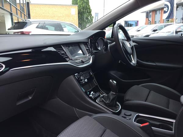 2019 Vauxhall Astra 5Dr 1.4T 150ps Griffin - Cloth Sienna/Jet Blk, photo 15