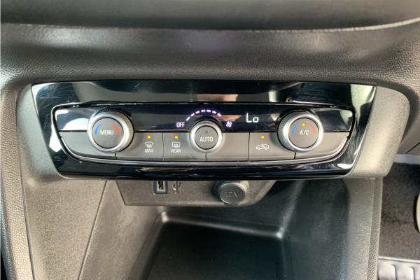 2020 Vauxhall Corsa-e 50kWh SE Nav Hatchback 5dr Electric Auto (7.4Kw Charger) (136 ps) - TRIM CLOTH FRESEZ MARVEL BLACK, photo 16