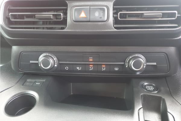 2021 Vauxhall Combo Life 1.2 Turbo SE MPV 5dr Petrol Auto Euro 6 (s/s) (130 ps) - Cloth, photo 16