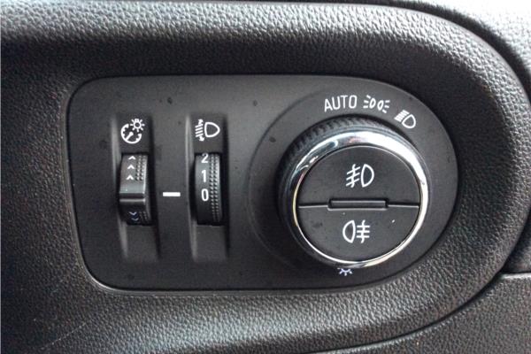 2018 Vauxhall Grandland X 1.2 Turbo SE 5dr - Harlekin Black, photo 21