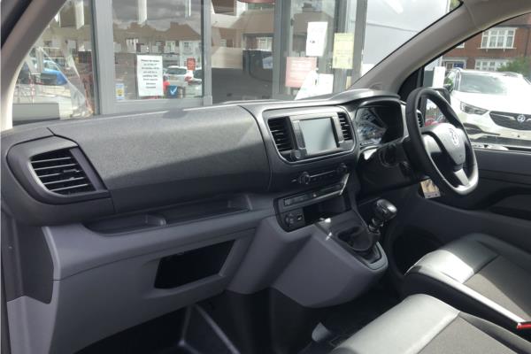 2019 VAUXHALL VIVARO - Curtiba Tritone, photo 15
