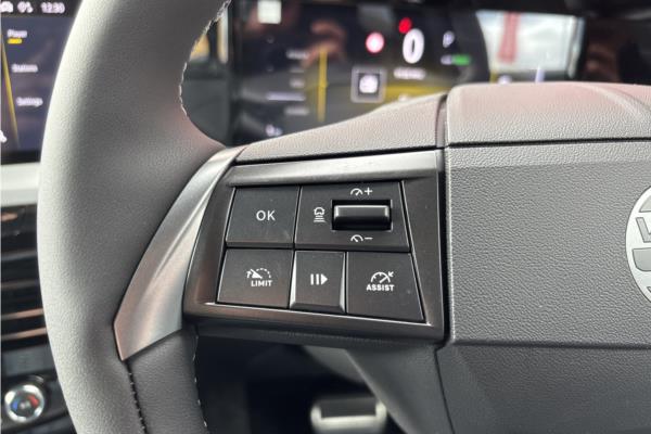Vauxhall Mokka HAT 54kWh 11kWCh 281ps GSE - Blk Gse Alcntra, photo 17