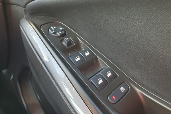 2019 Vauxhall Grandland X 1.2 Turbo GPF Sport Nav SUV 5dr Petrol Auto Euro 6 (s/s) (130 ps) - Cloth, photo 22