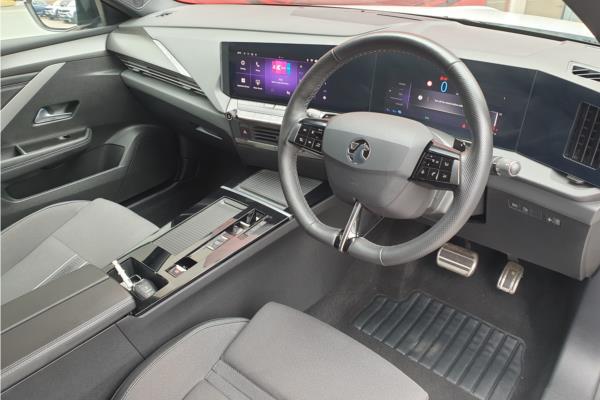 2023 Vauxhall Astra 1.6 PiH 12.4kWh GS Hatchback 5dr Petrol Plug-in Hybrid Auto Euro 6 (s/s) (180 ps) - Interior trim material, Greta cloth, Jet Black, photo 12