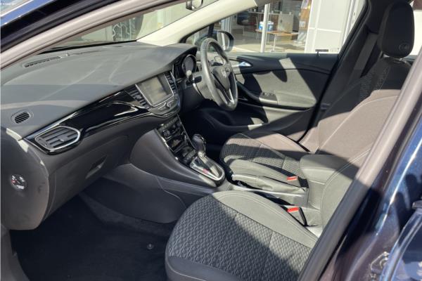 2018 Vauxhall Astra 1.4i Turbo SRi Hatchback 5dr Petrol Auto Euro 6 (s/s) (150 ps) - Cloth, photo 15