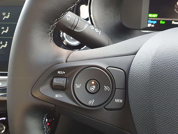 2021 Vauxhall Corsa 50kWh Elite Nav Premium Hatchback 5dr Electric Auto (7.4Kw Charger) (136 ps) - Cloth, photo 17