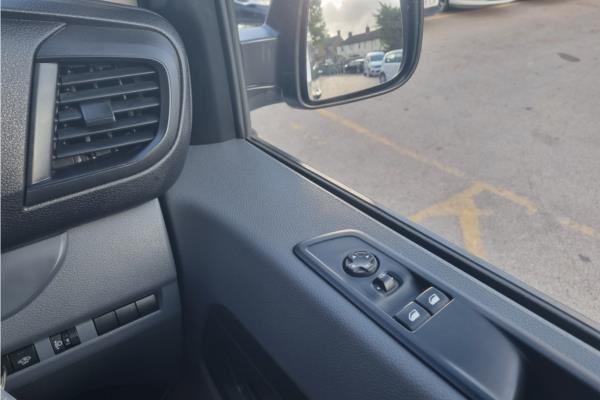2020 Vauxhall Vivaro 2.0 Turbo D 3100 Dynamic Panel Van 6dr Diesel Manual L1 H1 Euro 6 (s/s) (120 ps) - Cloth, photo 32