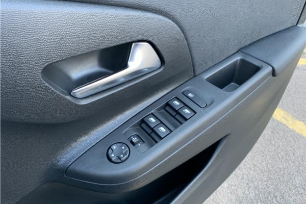 2020 Vauxhall Corsa 50kWh Elite Nav Hatchback 5dr Electric Auto (7.4Kw Charger) (136 ps) - Cloth, photo 36