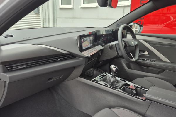 2025 Vauxhall Astra - Jet Black Greta, photo 15