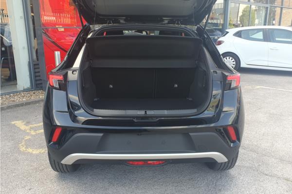 2024 Vauxhall Mokka-e 50kWh Ultimate SUV 5dr Electric Auto (136 ps) - Black Alcantara, photo 13