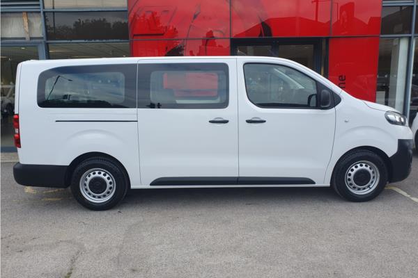 2023 Vauxhall Vivaro-e Life - Curitiba Triton, photo 8