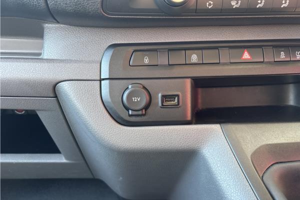 2021 Vauxhall Vivaro Life 1.5 Turbo D Edition M MPV 5dr Diesel Manual SWB Euro 6 (s/s) (9 Seat) (120 ps) - Cloth, photo 38