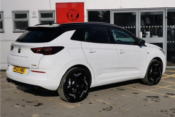 2023 Vauxhall Grandland 1.6 14.2kWh GSe SUV 5dr Petrol Plug-in Hybrid Auto AWD Euro 6 (s/s) (300 ps) - Black Alcantara, photo 8