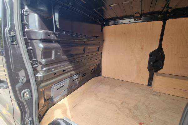 2018 VAUXHALL VIVARO - Cloth, photo 22