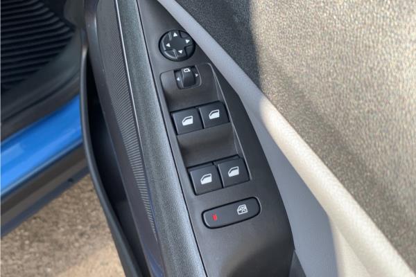 2019 Vauxhall Crossland X 1.2 Turbo Elite Nav SUV 5dr Petrol Auto Euro 6 (s/s) (130 ps) - Cloth, photo 22