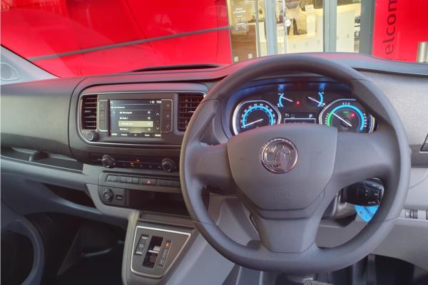 2024 Vauxhall Vivaro-e 3100 75kWh Dynamic Auto L1 H1 6dr (7.4kW Charger) - Curtiba Grey, photo 10