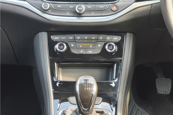 2019 VAUXHALL ASTRA - Black Siena Lth, photo 16