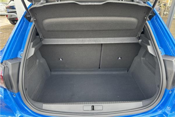 Non Franchise 2022 Peugeot 208 1.2 PureTech GT Premium Hatchback 5dr Petrol EAT Euro 6 (s/s) (130 ps) - Fabic - Cloth, photo 14