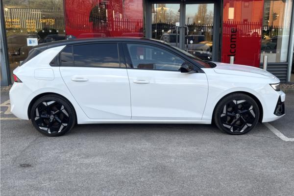 2023 Vauxhall Astra - Black Alcantara, photo 9