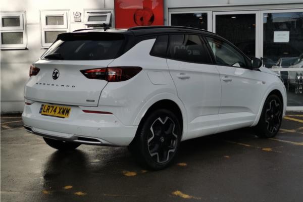 2024 Vauxhall Grandland 1.2 MHEV Ultimate SUV 5dr Petrol Hybrid e-DCT Euro 6 (s/s) (136 ps) - Black Alcantara, photo 8