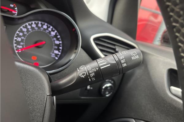 2022 Vauxhall Crossland 1.2 Turbo Ultimate SUV 5dr Petrol Manual Euro 6 (s/s) (110 ps) - Flry Blk Ergnmc, photo 28