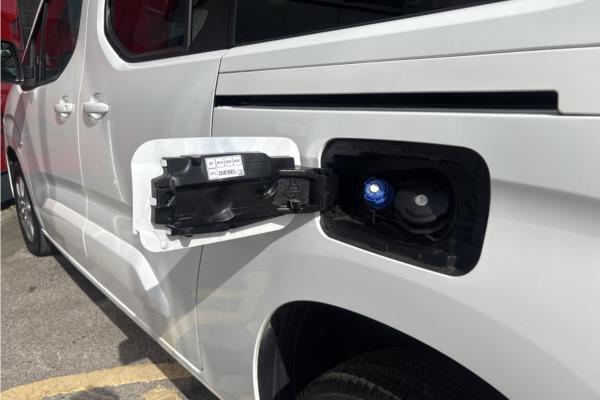 2021 Vauxhall Combo Life 1.5 Turbo D SE XL MPV 5dr Diesel Manual Euro 6 (s/s) (7 Seat) (100 ps) - Cloth, photo 35