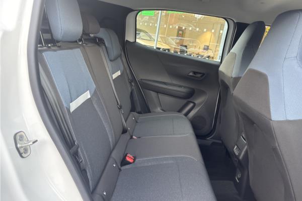 Vauxhall Frontera 1.2 Hybrid 110ps Design E-dct6 - Grey Cloth Seat, photo 12