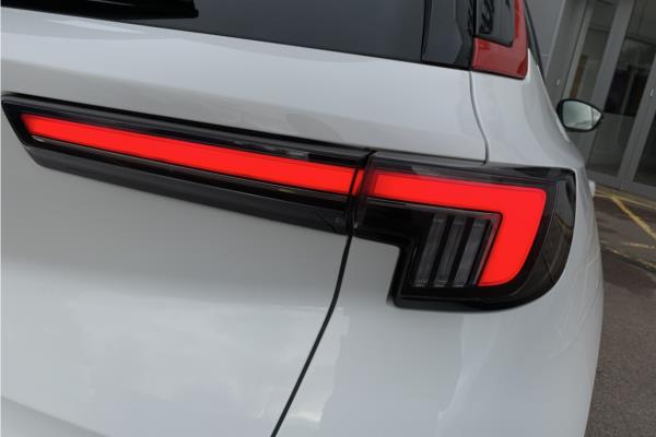 2021 Vauxhall Mokka 1.2 Turbo SRi Nav Premium SUV 5dr Petrol Manual Euro 6 (s/s) (100 ps) - Red Black Fabrc, photo 37