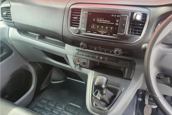 2022 Vauxhall Vivaro - Curtiba Tritone, photo 31