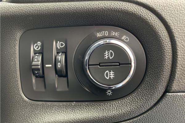 2019 Vauxhall Grandland X 1.2 Turbo GPF Sport Nav SUV 5dr Petrol Auto Euro 6 (s/s) (130 ps) - Cloth, photo 19