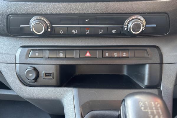 2021 Vauxhall Vivaro Life 1.5 Turbo D Edition M MPV 5dr Diesel Manual SWB Euro 6 (s/s) (9 Seat) (120 ps) - Cloth, photo 16