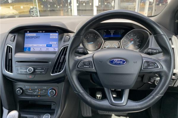 2018 Ford Focus 1.0T EcoBoost ST-Line Hatchback 5dr Petrol (s/s) (140 ps)-sequence-10
