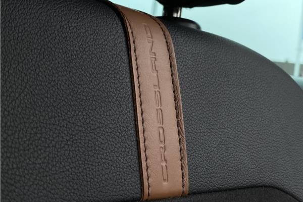 2021 Vauxhall Crossland 1.2 Turbo Ultimate Nav SUV 5dr Petrol Auto Euro 6 (s/s) (130 ps) - Cloth/Alcantara, photo 42