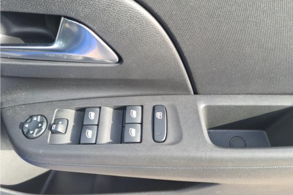2021 Vauxhall Corsa-e 50kWh SE Nav Premium Hatchback 5dr Electric Auto (7.4Kw Charger) (136 ps) - Cloth, photo 32