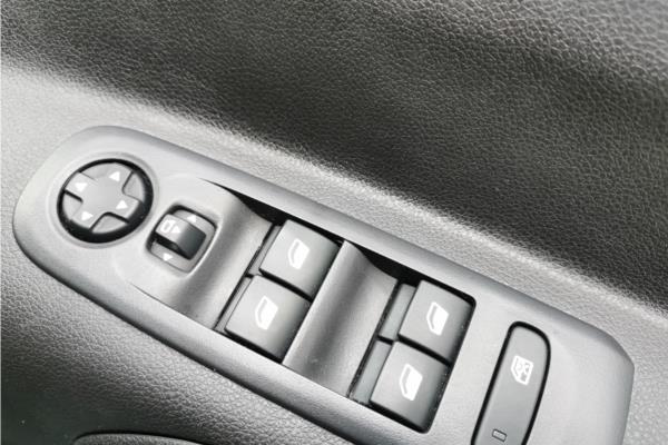 2021 Vauxhall Combo Life 1.2 Turbo SE MPV 5dr Petrol Auto Euro 6 (s/s) (7 Seat) (130 ps) - Cloth, photo 22