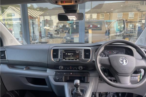 2020 Vauxhall Vivaro 2.0 Turbo D 3100 Sportive Crew Van 5dr Diesel Manual L2 H1 Euro 6 (s/s) (120 ps) - Cloth, photo 9
