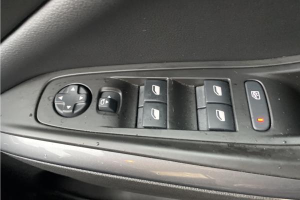 2018 VAUXHALL GRANDLAND - Cloth/Leather, photo 26