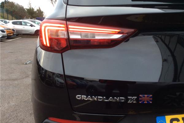 2018 Vauxhall Grandland X 1.2 Turbo SE 5dr - Harlekin Black, photo 25