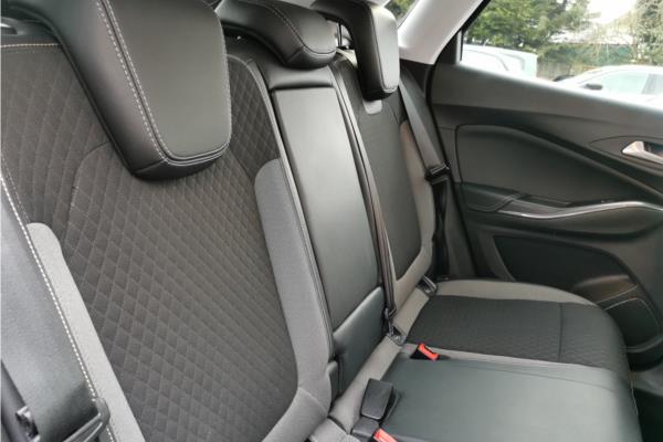 2020 Vauxhall Grandland X 1.2 Turbo SRi Nav SUV 5dr Petrol Auto Euro 6 (s/s) (130 ps) - Cloth, photo 13