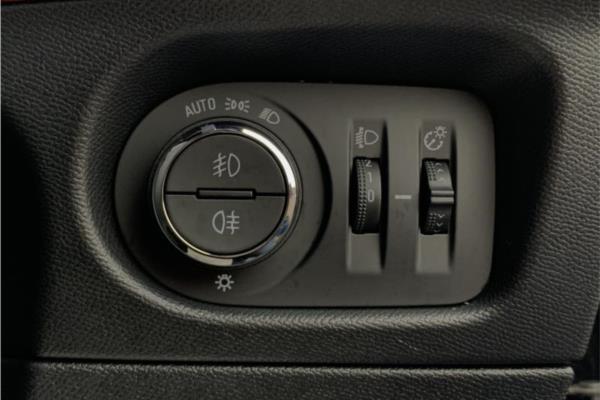 2021 Vauxhall Mokka 1.2 Turbo SRi Nav Premium SUV 5dr Petrol Auto Euro 6 (s/s) (130 ps) - Cloth, photo 19