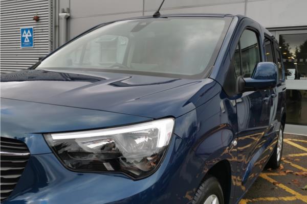 2021 Vauxhall Combo Life 1.2 Turbo SE MPV 5dr Petrol Auto Euro 6 (s/s) (7 Seat) (130 ps) - Cloth, photo 40