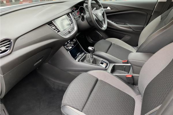 2019 Vauxhall Grandland X 1.2 Turbo Sport Nav SUV 5dr Petrol Manual (s/s) (130 ps) - Berson Black, photo 15