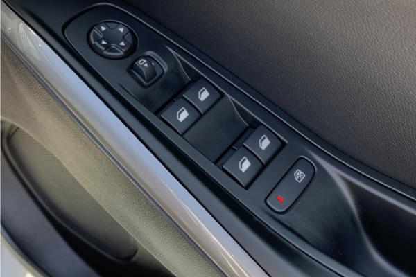 2022 Vauxhall Grandland 1.2 Turbo Elite SUV 5dr Petrol Manual Euro 6 (s/s) (130 ps) - Berson Black, photo 22