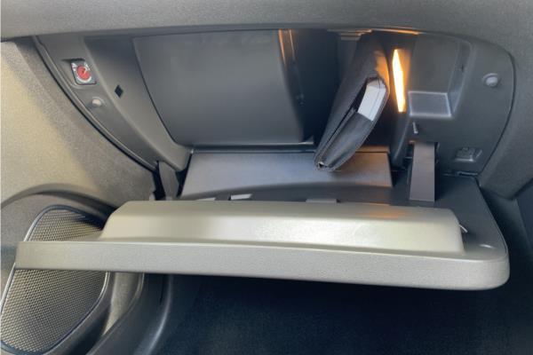 2021 Vauxhall Grandland X 1.2 Turbo SRi Nav SUV 5dr Petrol Auto Euro 6 (s/s) (130 ps) - Cloth, photo 26