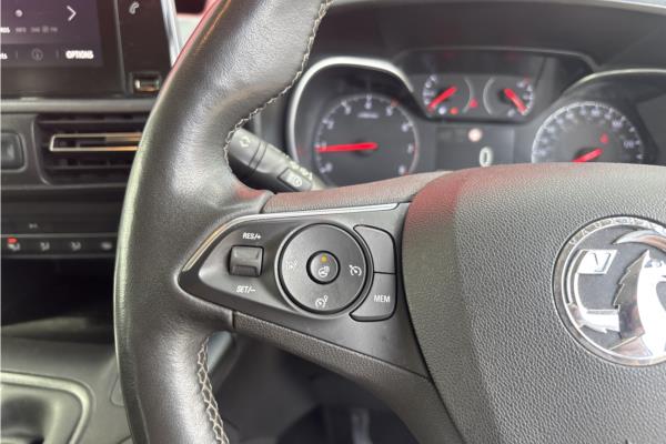 2021 Vauxhall Combo Life 1.5 Turbo D SE XL MPV 5dr Diesel Manual Euro 6 (s/s) (7 Seat) (100 ps) - Cloth, photo 18