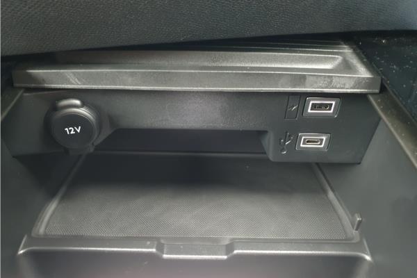 2022 Vauxhall Astra 1.6 12.4kWh GS Line Hatchback 5dr Petrol Plug-in Hybrid Auto Euro 6 (s/s) (180 ps) - Cloth Sienna/Jet Blk, photo 42