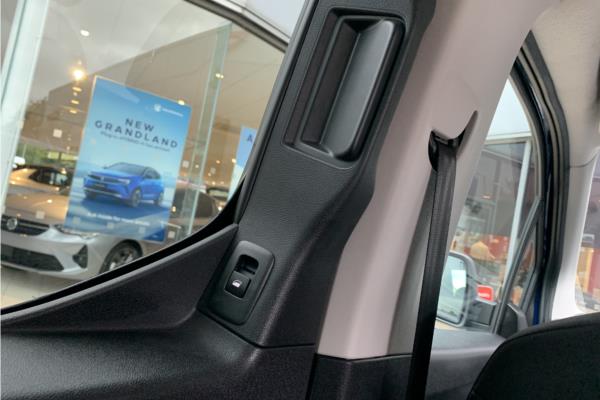 2021 Vauxhall Combo Life 1.2 Turbo SE MPV 5dr Petrol Auto Euro 6 (s/s) (130 ps) - Cloth, photo 36